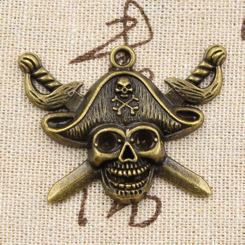 Skull Pirate Flag Cross Sword pin 45x34mm